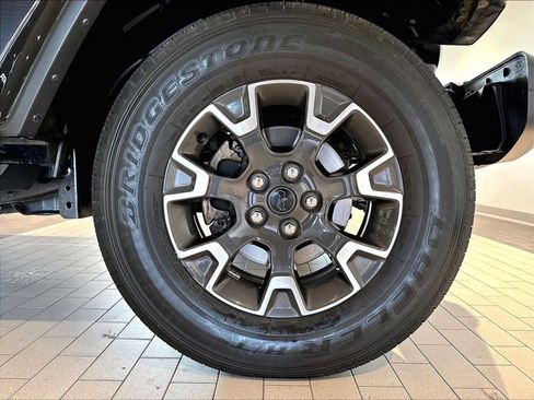 Used 2024 Jeep Wrangler Unlimited Sahara w/ Safety Group AWD/4WD image 14