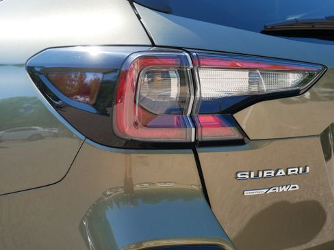 Used 2024 Subaru Outback Premium AWD/4WD image 17