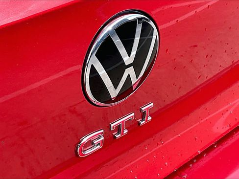 Used 2023 Volkswagen GTI SE image 27