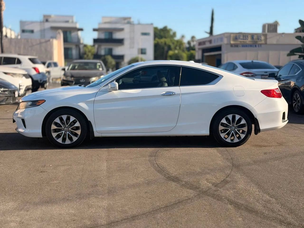 Used 2014 Honda Accord EX-L image 10