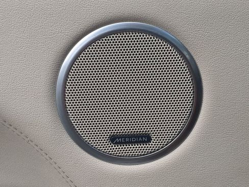 Used 2017 Land Rover Range Rover Long Wheelbase Supercharged image 31