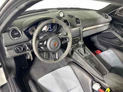 Used 2024 Porsche 718 Cayman GT4 RS RWD image 4