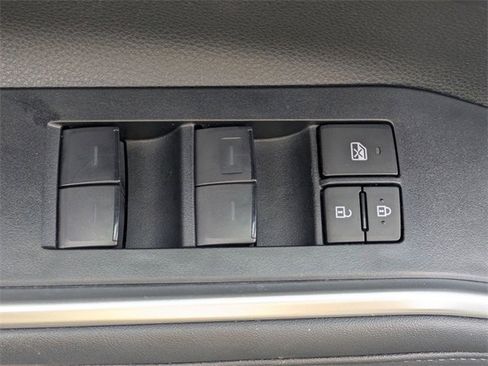 Certified 2024 Toyota Highlander LE image 12