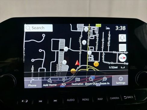 Used 2025 Nissan Pathfinder SL AWD/4WD image 28