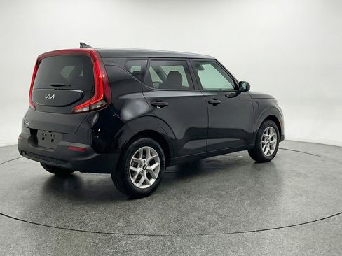 Used 2025 Kia Soul LX w/ LX Technology Package image 9