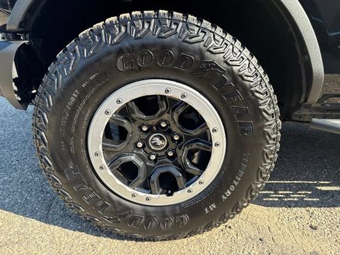 Used 2023 Ford Bronco Black Diamond w/ Sasquatch Package AWD/4WD image 10