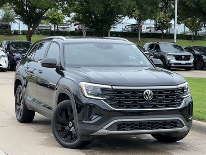 Used 2024 Volkswagen Atlas Cross Sport SE w/ Panoramic Sunroof Package