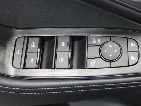 Certified 2026 Nissan Rogue SV FWD image 17