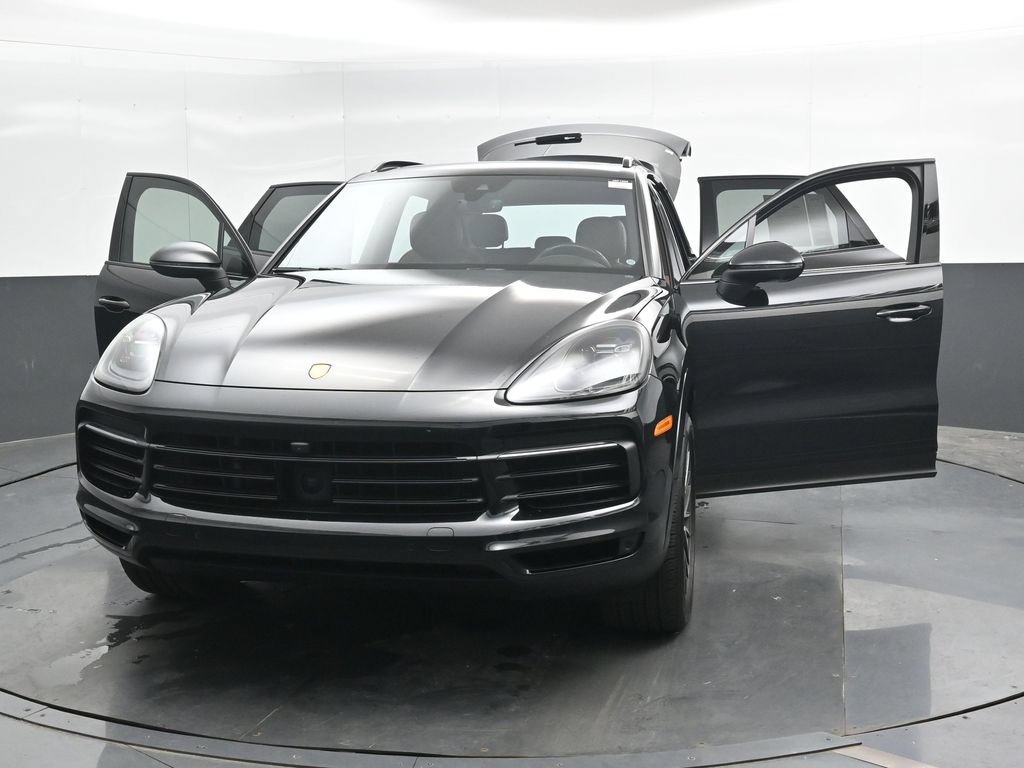 Used 2023 Porsche Cayenne AWD/4WD image 48