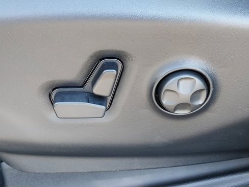 New 2026 Chrysler Voyager LX image 21