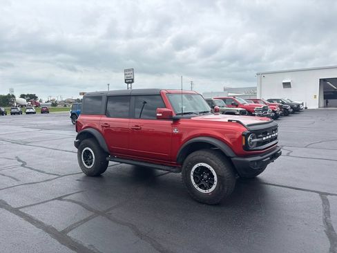 Used 2023 Ford Bronco Outer Banks w/ Sasquatch Package AWD/4WD image 9