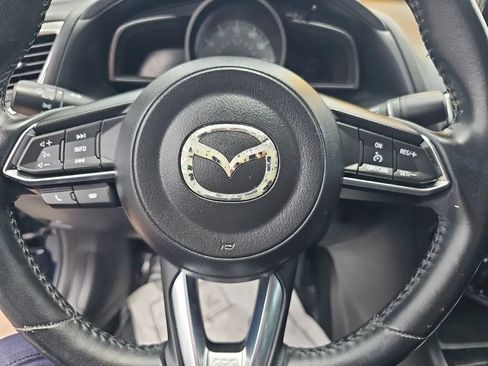 Used 2017 MAZDA MAZDA3 Touring FWD image 12