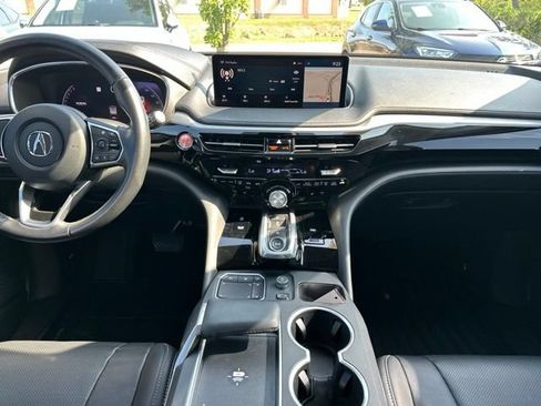 Used 2023 Acura MDX SH-AWD w/ Technology Package image 11
