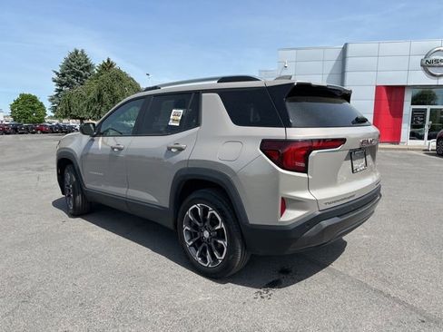 Used 2025 GMC Terrain Elevation w/ Elevation Premium Package AWD/4WD image 3