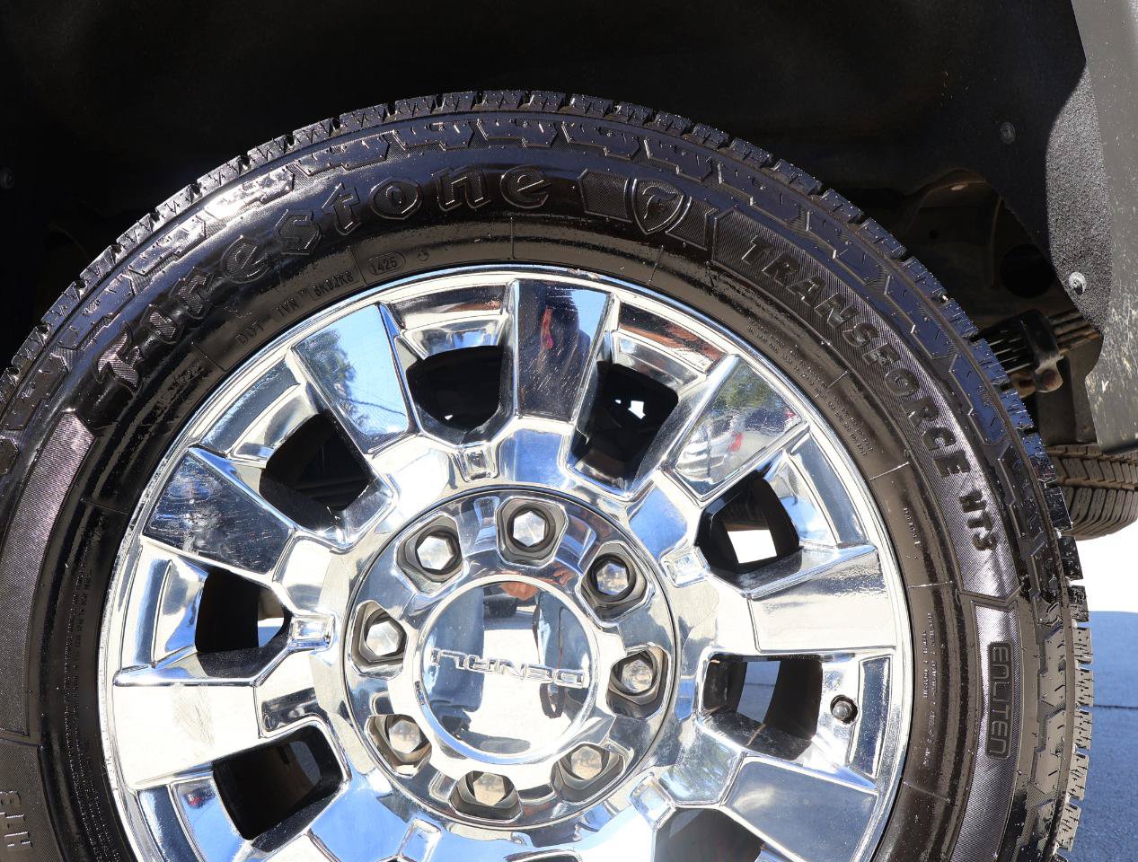 Used 2019 GMC Sierra 2500 Denali w/ Duramax Plus Package AWD/4WD image 29