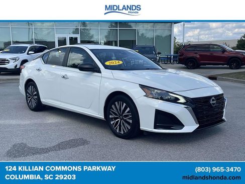 Used 2024 Nissan Altima 2.5 SV FWD image 1