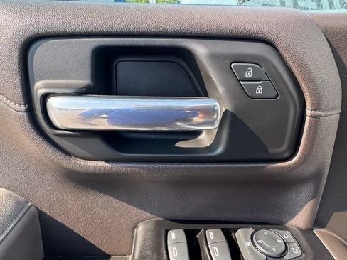Used 2019 Chevrolet Silverado 1500 LT Trail Boss w/ Bed Protection Package AWD/4WD image 8