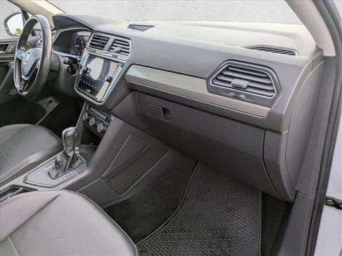 Used 2019 Volkswagen Tiguan SEL image 21