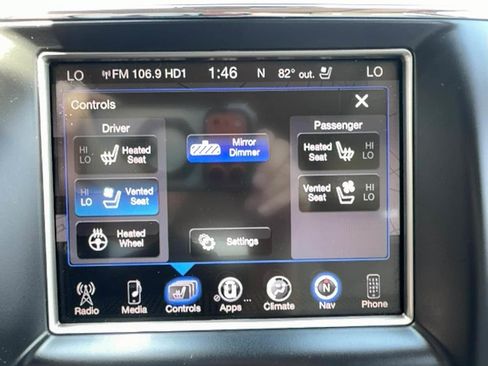 Used 2014 Jeep Grand Cherokee Overland w/ Advanced Technology Group AWD/4WD image 9