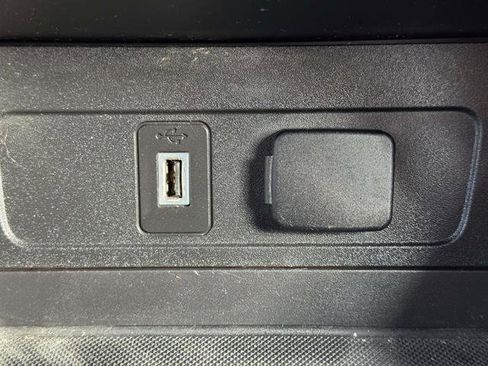 Used 2019 Ford Escape SE image 20