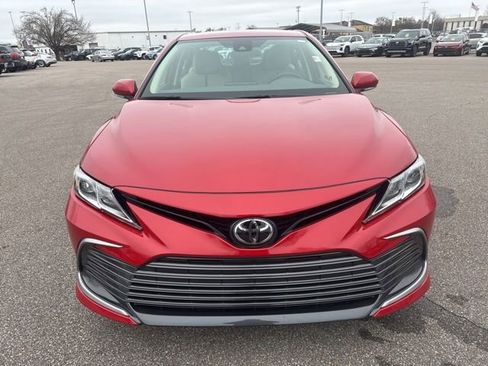 Used 2024 Toyota Camry LE image 8