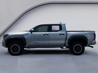 Used 2025 Toyota Tacoma TRD Off-Road AWD/4WD video 2