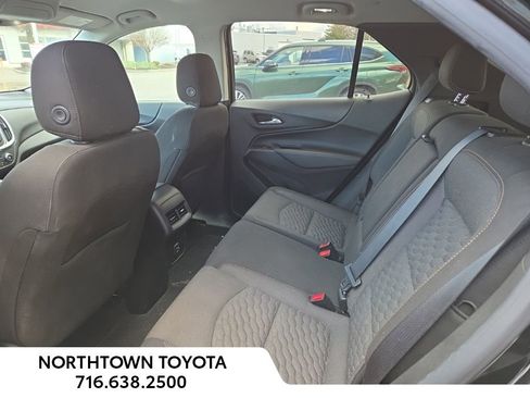 Used 2021 Chevrolet Equinox LT image 12