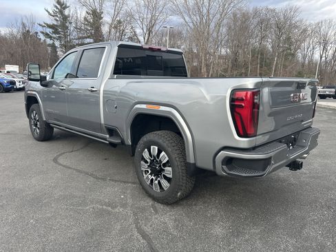 New 2026 GMC Sierra 2500 Denali w/ Denali Reserve Package image 6