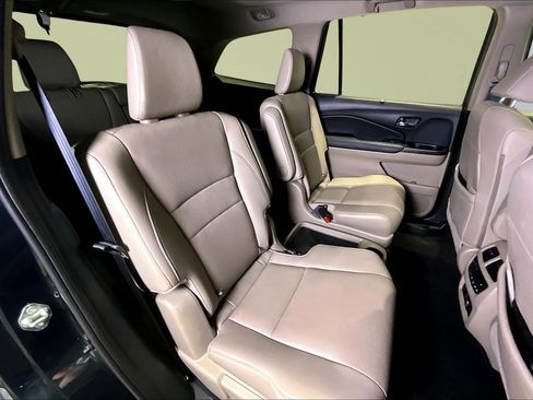 Used 2020 Honda Pilot Elite image 25
