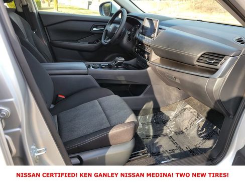 Certified 2025 Nissan Rogue SV image 51