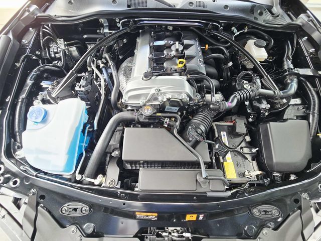 New 2026 MAZDA MX-5 Miata Club w/ Weather Package RWD image 17