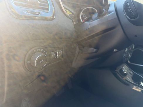 Used 2018 Jeep Compass Limited w/ Navigation Group AWD/4WD image 20