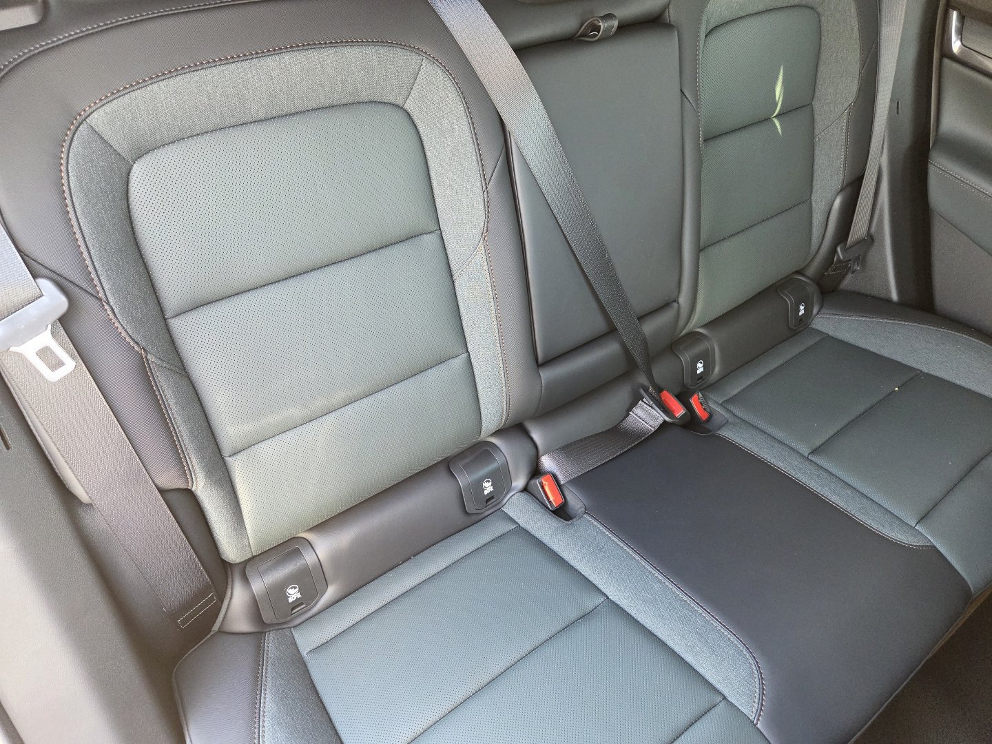 New 2027 GMC Terrain AT4 w/ Technology Package II AWD/4WD image 23