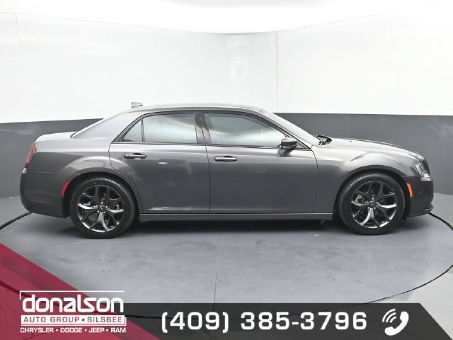 Used 2023 Chrysler 300 S RWD image 2