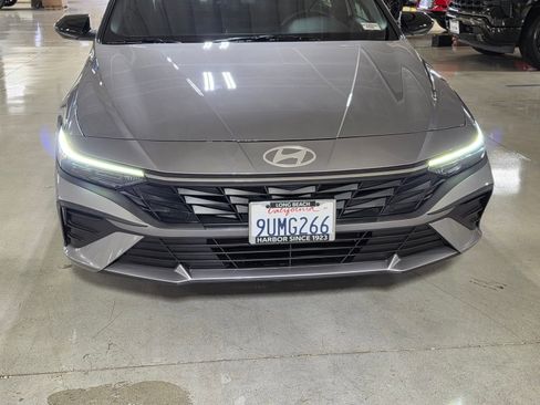 Certified 2025 Hyundai Elantra Sport image 9