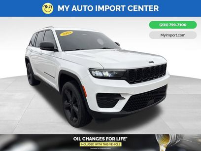 Used 2023 Jeep Grand Cherokee Altitude