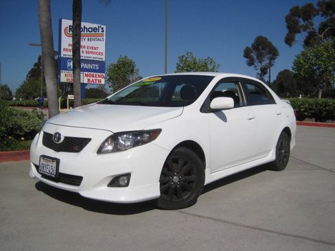 Used 2010 Toyota Corolla S image 1