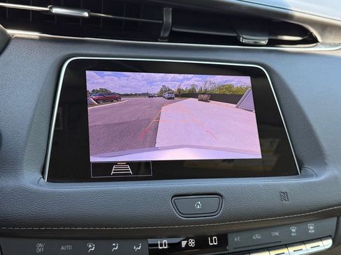 Used 2020 Cadillac XT4 Premium Luxury w/ Cold Weather Package FWD image 28
