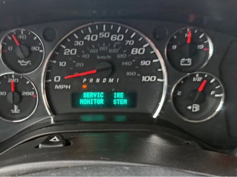 Used 2013 Chevrolet Express 2500 image 10