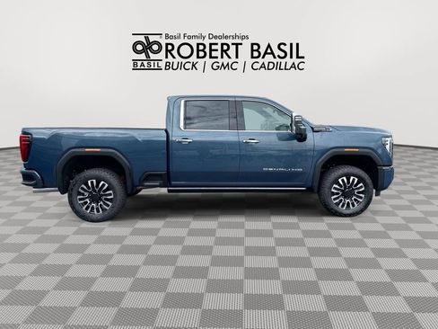 New 2026 GMC Sierra 3500 Denali Ultimate AWD/4WD image 9