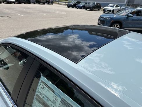 New 2025 Volkswagen Jetta SEL image 9