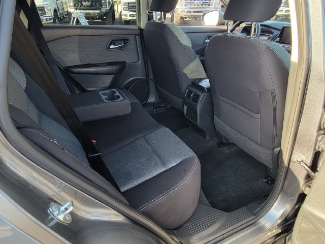 Used 2023 Nissan Rogue SV FWD image 20