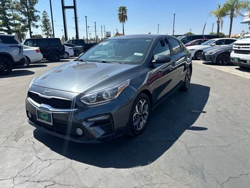 Used 2020 Kia Forte LXS FWD image 3