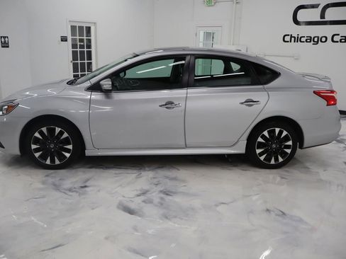 Used 2019 Nissan Sentra SR w/ Premium Package (SR) image 4