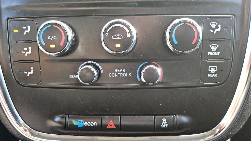Used 2019 Dodge Grand Caravan SE FWD image 36