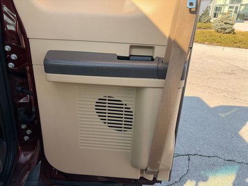 Used 2016 Ford F250 XLT w/ XLT Interior Package image 36