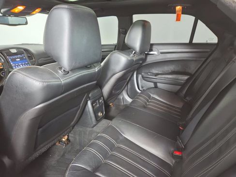 Used 2014 Chrysler 300 S RWD image 21