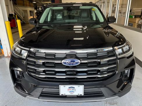 New 2026 Ford Explorer Active w/ Active Comfort Package AWD/4WD image 4