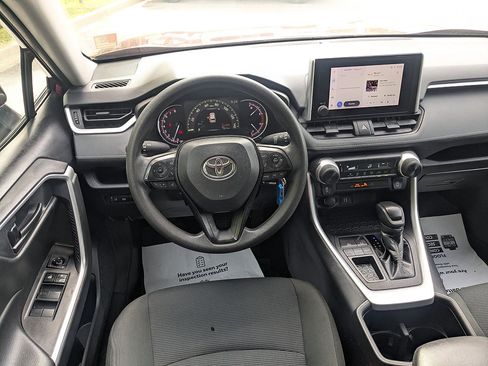 Used 2024 Toyota RAV4 LE FWD image 28