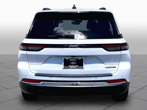 Used 2024 Jeep Grand Cherokee Limited w/ Luxury Tech Group II RWD image 5